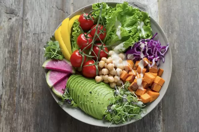 Jedzenie błonnika chroni przed żylakami